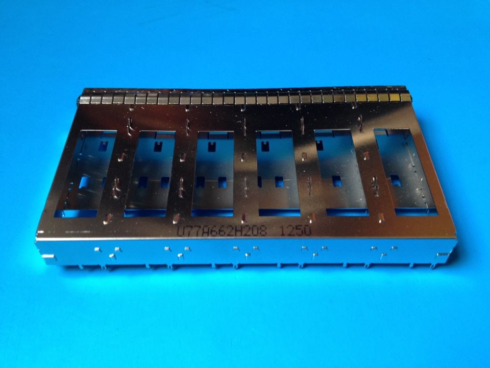 SFP+ 1X6 U77A662H208 带天窗